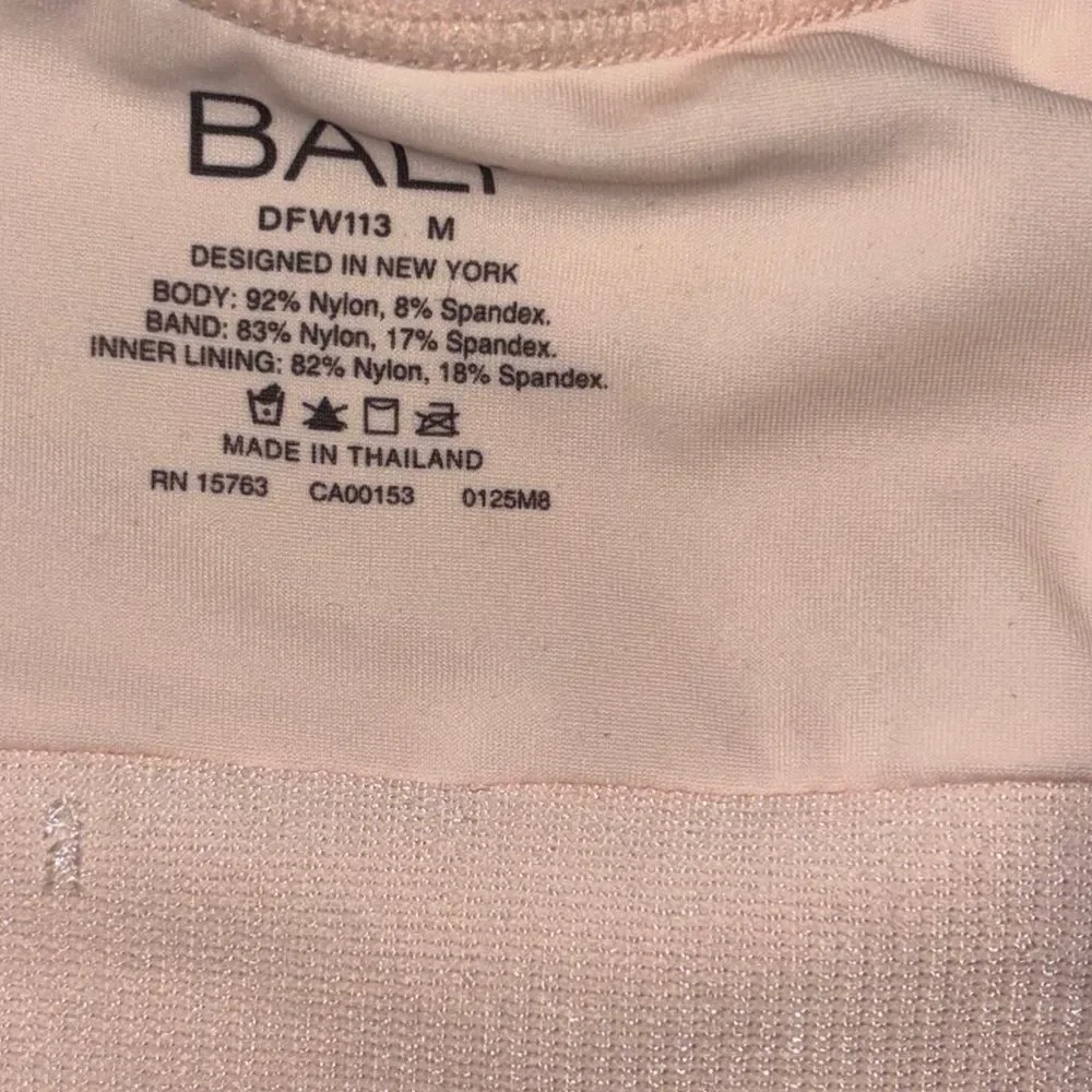 NWT Bali Beautifully You Light Pink Comfort Bra. Sz medium.
